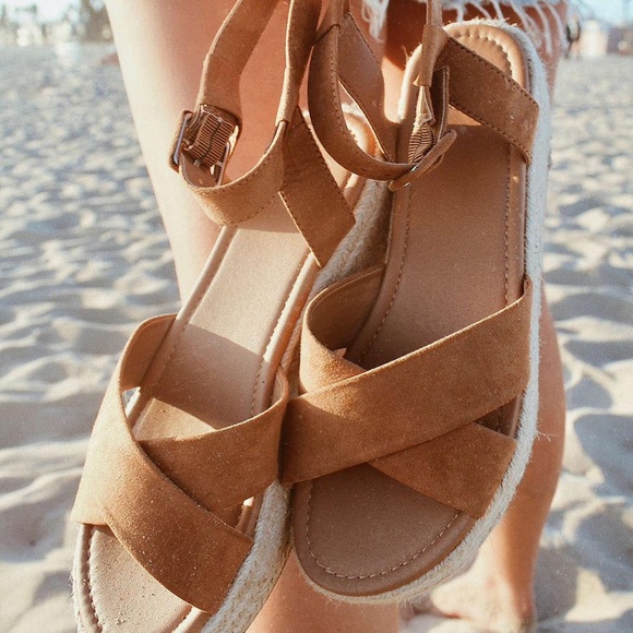 Cora Flatform Espadrille Sandal | Urban Outfitters Cora Flatform Espadrille Sandal in Tan